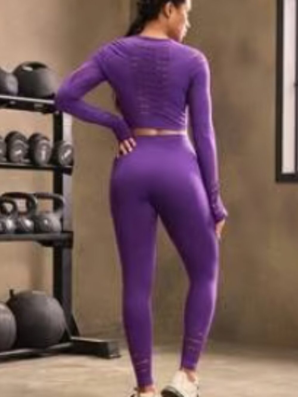 Hollow Out Seamless Leggings and Long Sleeve Crop Top Matching Set - Picture 4 of 8
